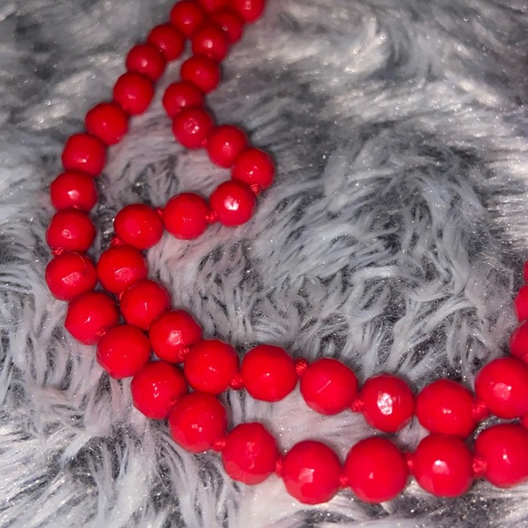 MCM vintage red faceted glass bead double strand choker necklace 13 inches - Picture 2 of 11
